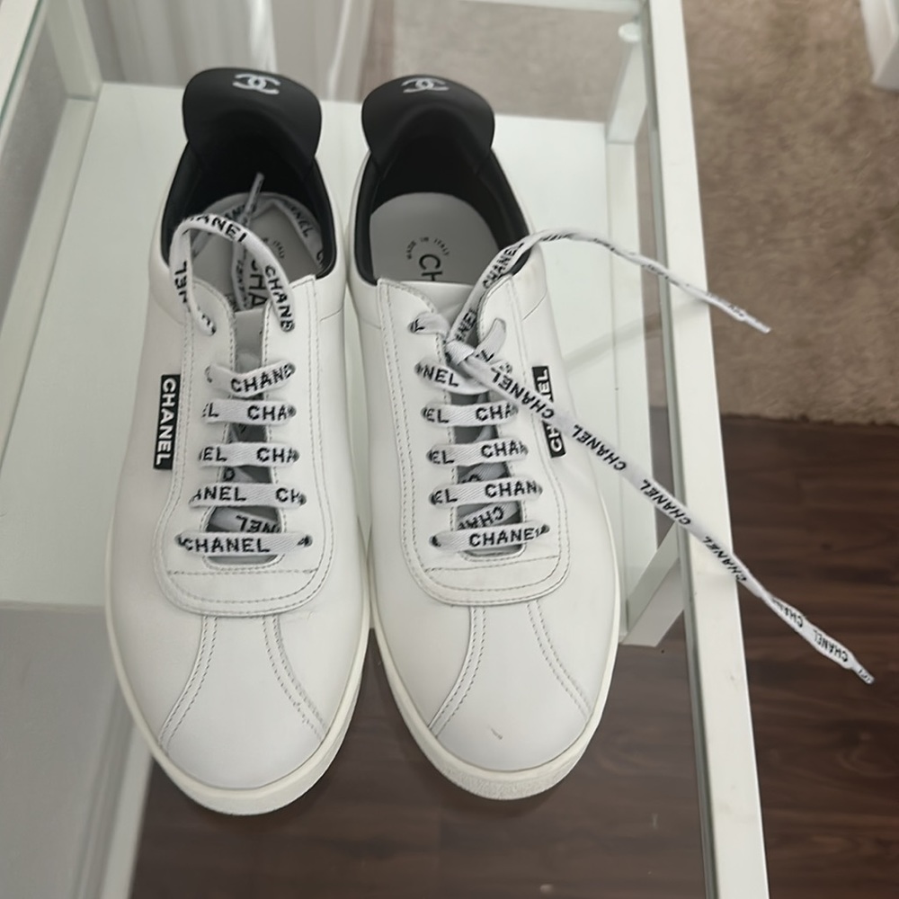 Chanel sneaker 39